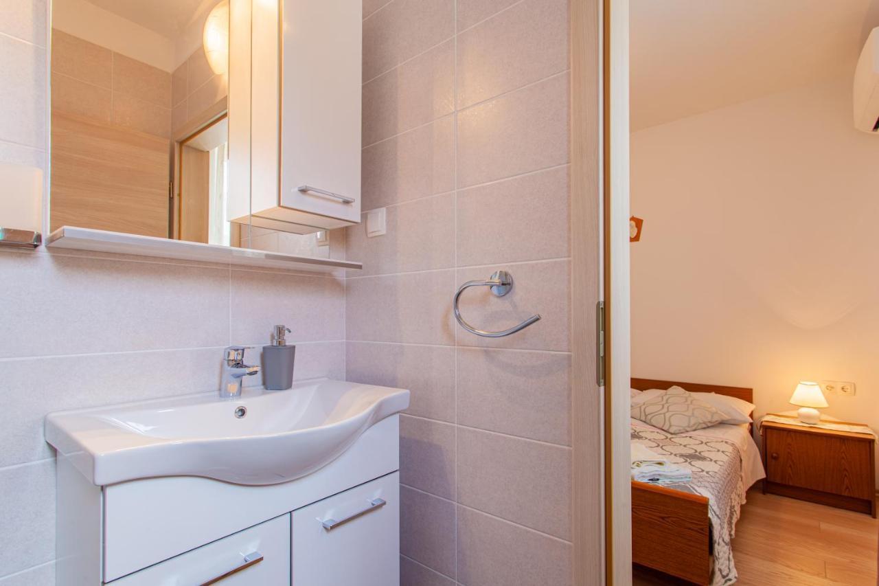 Room Laudina Cres Exterior photo